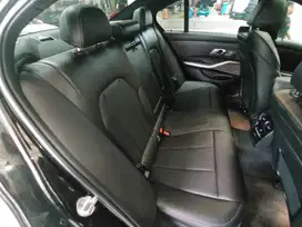 BMW 330i 2.0 M Sport AT 2022 Hitam PREMIUM Condition B1197SAS