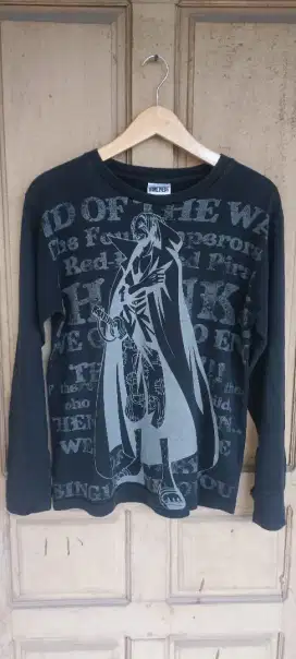Kaos Onepiece Shanks Size M