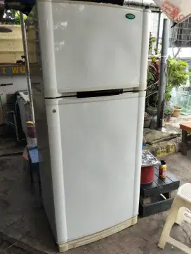 Kulkas 2 pintu jumbo