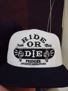 Jual Topi snapback premier mulusss.