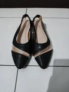 Sepatu merek Fladeo (New)