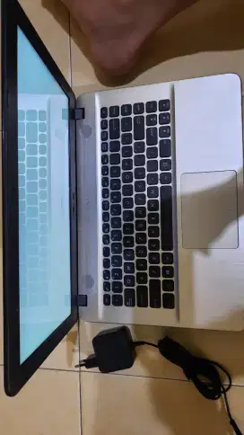 Laptop Asus Model X441B
