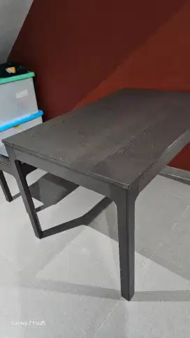 Meja makan IKEA