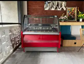 Showcase gelato sunny 12