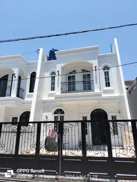 Rumah Baru Strategis abis di Sayap Bkr buah batu