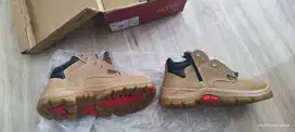 Sepatu safety Aetos Mercury Wheat No 7