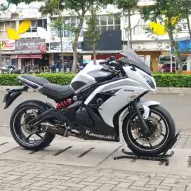 KAWASAKI ER6 F PUTIH TAHUN 2012 PAJAK ON LOW KM