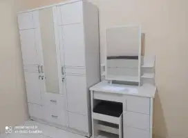 Set lemari baju+meja rias