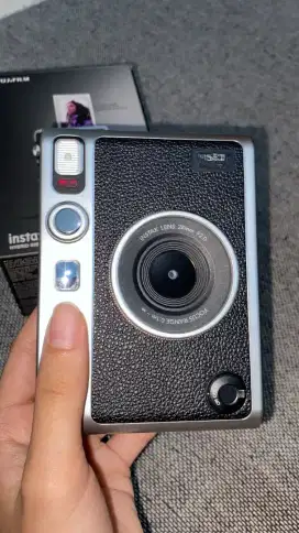 INSTAX MINI EVO HITAM