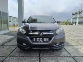 (Dp20%)Honda HRV E 1.5 AT. Tahun 2017. Abu abu. Perfect cond