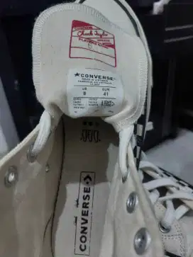 Dijual cepat Sepatu Converse original vietnam