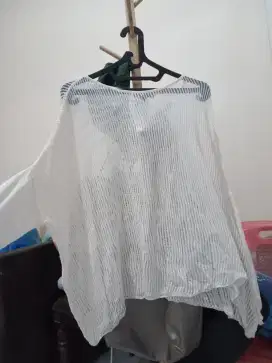 Atasan rajut brand Mango Ori