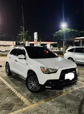 Mitsubishi OUTLANDER PX 2012