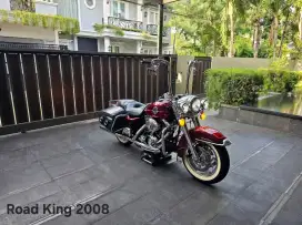 HARLEY DAVIDSON
Road King Classic ( FLHRC )
