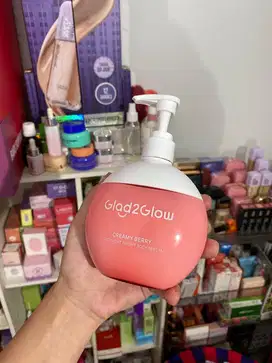 HOST LIVE KOSMETIK CEWE