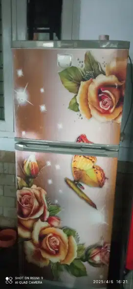 Di jual 2 kulkas murah meriah
