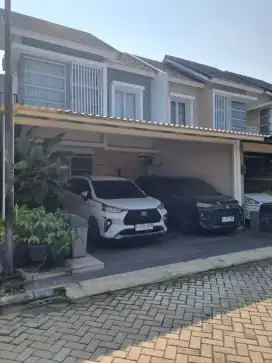 Dijual rumah minimalis di Ebony Metland transyogi