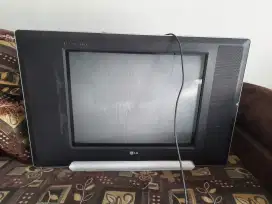 TV tabung udah lama gak dipakai