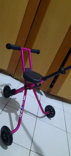 Dijual Stroller m-cro trike