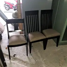 Kursi makan eks expat