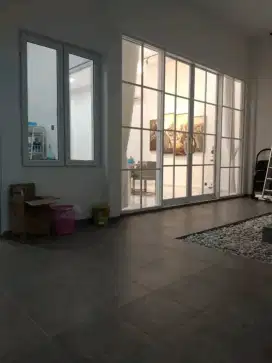 Kusen aluminium

Pintu swing dan geser