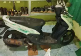 JUAL Mio putih tahun 2012