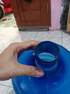 Galon tebal tanpa merek
