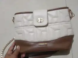 Tas elizabeth preloved