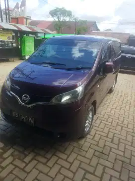 NISSAN EVALIA SV 2013