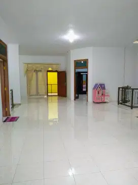 Dijual Rumah Lebak Arum 2 Lantai Bagus Terawat Siap Huni Bebas Banjir