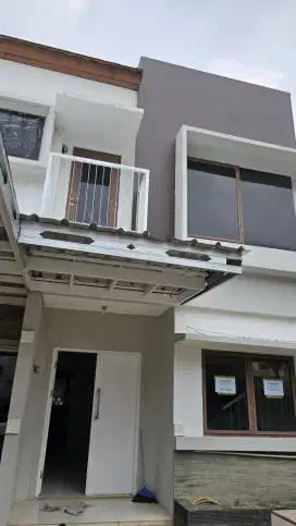 Disewakan Rumah di Jakarta Garden City (JGC) Blok Cassia