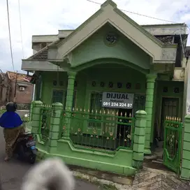 Dijual Rumah Dekat UNMER Kota Madiun