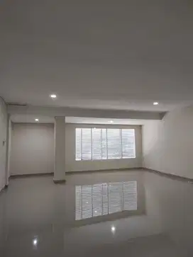 Disewa Ruko Jl Ir Juanda Pasar Baru, Rapi Siap Pakai
