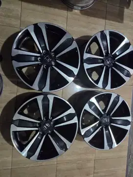 Velg oem honda CRV R18 pcd 5x114 lebar 75 et45