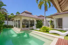 LUXURIOUS VILLA COMPLEX IN CANGGU: YOUR GATEWAY TO TROPICAL PARADISE