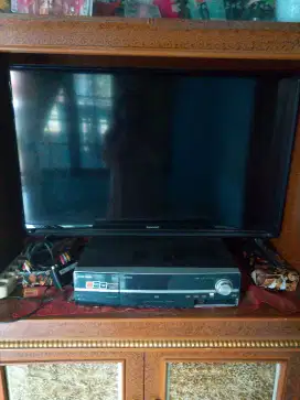 Tv LCD merk Sharp ukuran 40