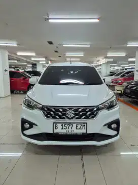 Suzuki ertiga hybrid 2022 putih low km record