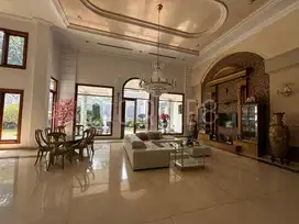 Rumah Megah Impian Di Setraduta Bandung