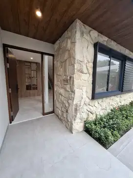 Dijual rumah cantik design mewah legenda wisata