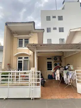 Dijual Cepat Rumah Bagus Di Sektor 8 Gading Serpong