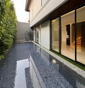 Rumah Mewah di Pondok Indah Dekat Mall