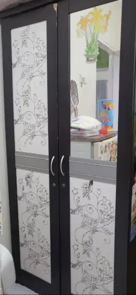 Lemari Baju 2 Pintu