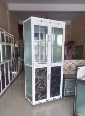 Lemari pajangan almaium 2 pintu