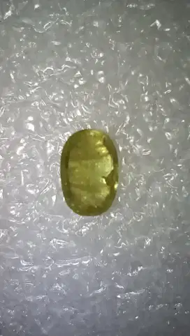 Natural Sphene 2.25 Ct Kristal Mewah