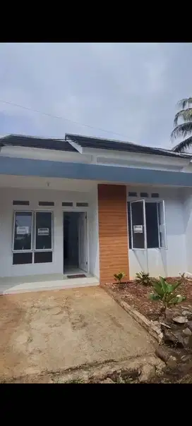 Dijual rumah siap huni, dekat dengan jalan raya Bomang, masuk mobil
