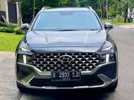 SANTA FE BENSIN 2020 ABU-ABU. SUV NYAMAN BERTENAGA