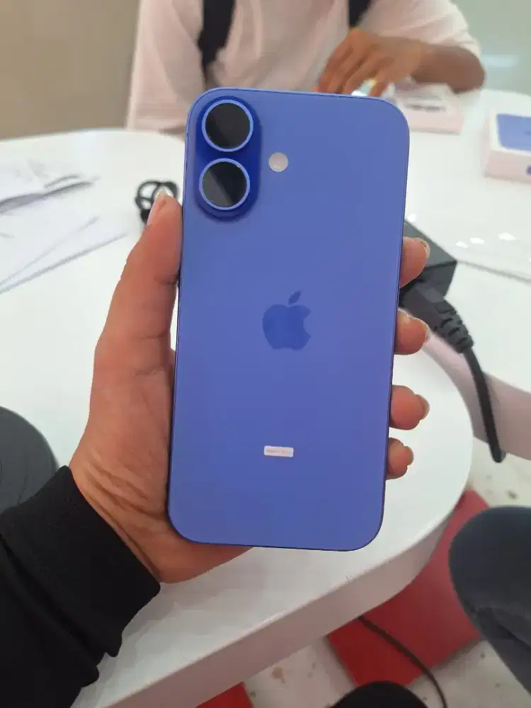 Iphone 16 garansi ibox new