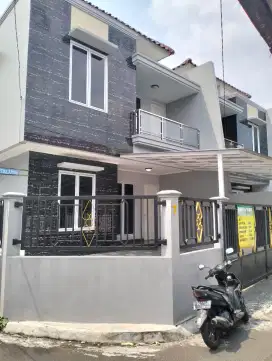 Dijual rumah baru 2lantai lokasi tebet timur