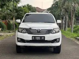 Toyota Fortuner G Lux 2.7 AT 2012