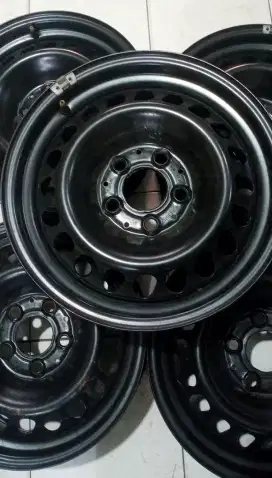 Velg mercy. Ring 15.